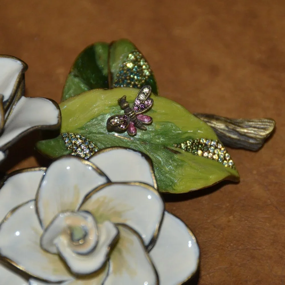 RARE JAY STRONGWATER GARDENIA DRAGONFLY FLORAL FLOWER CRYSTAL ENAMEL FIGURINE